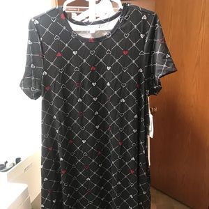 BNWT Large LuLaRoe Heart Carly ❤️